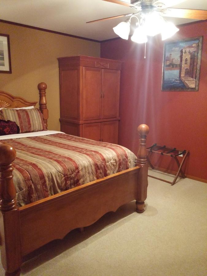 A Hyde Away Inn B&B Tok Exterior foto
